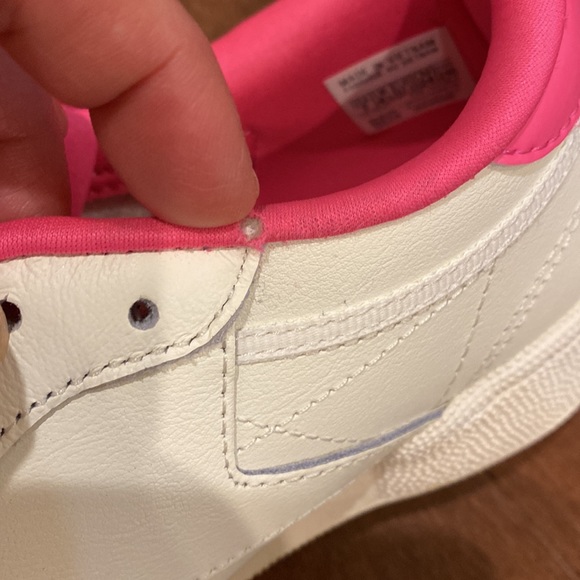 Reebok Classic! - Picture 6 of 11